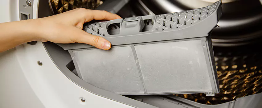 Signs Of A Clogged Dryer Lint Trap in Pleasant Prairie, Wisconsin
